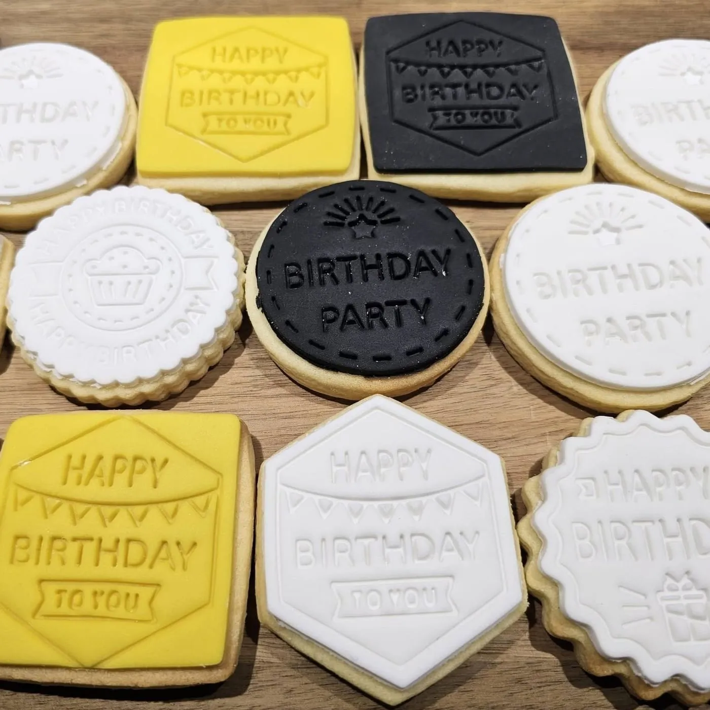 Black and white birthday set