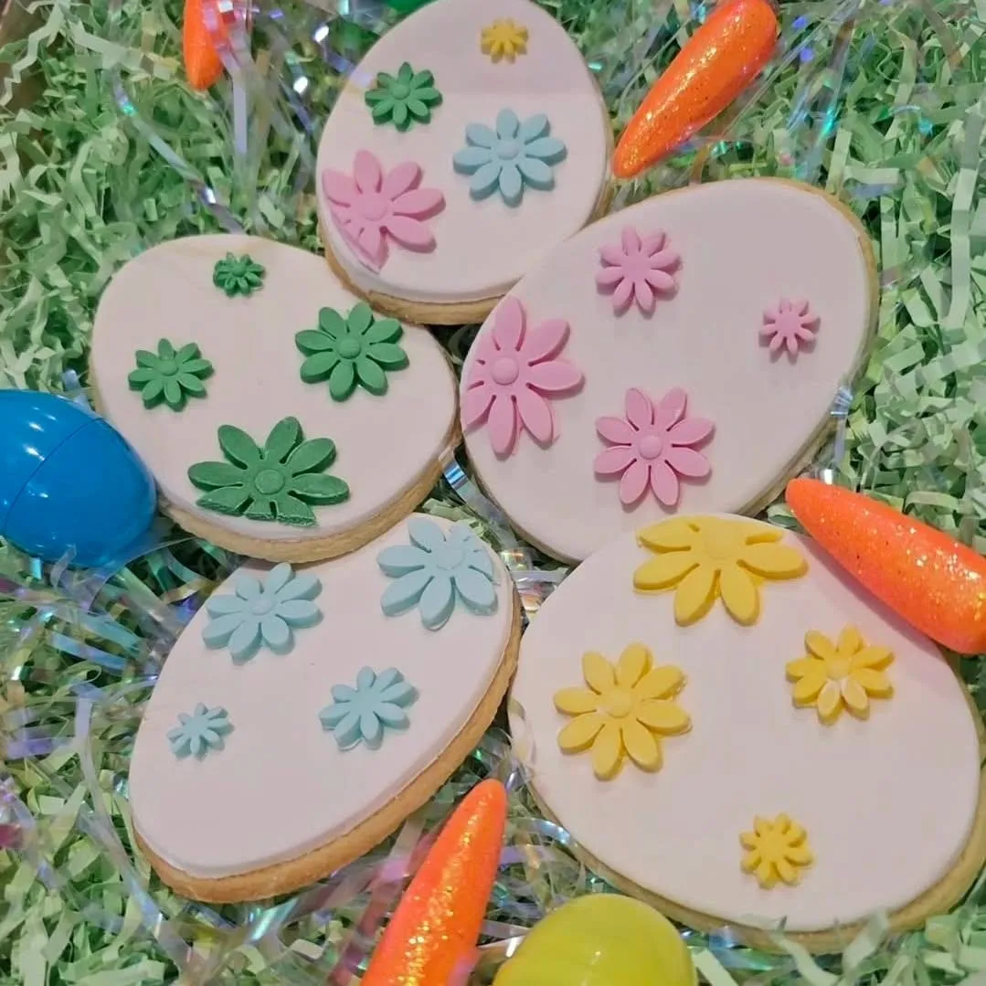 Easter eggs, carrots and blooms